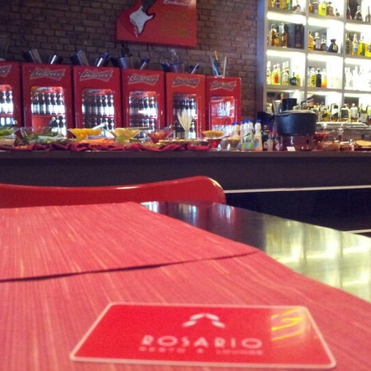 1/4/2013 tarihinde Sheila S.ziyaretçi tarafından Rosário Resto Lounge Pub'de çekilen fotoğraf