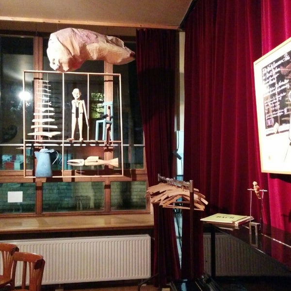 รูปภาพถ่ายที่ Fliegendes Theater โดย Claudia เมื่อ 10/25/2014