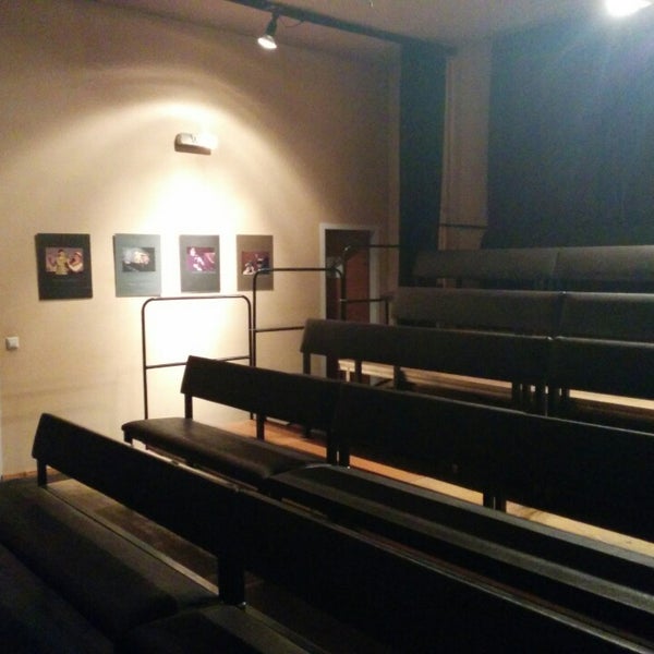 Foto tirada no(a) Fliegendes Theater por Claudia em 3/14/2015