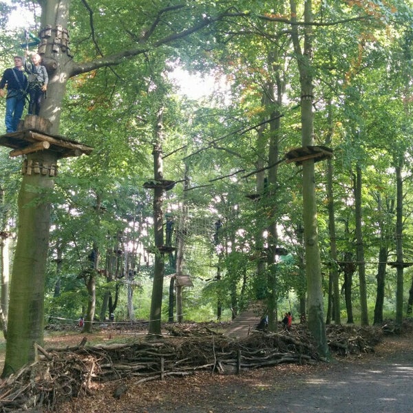 Foto scattata a Waldhochseilgarten Jungfernheide da Claudia il 9/20/2015