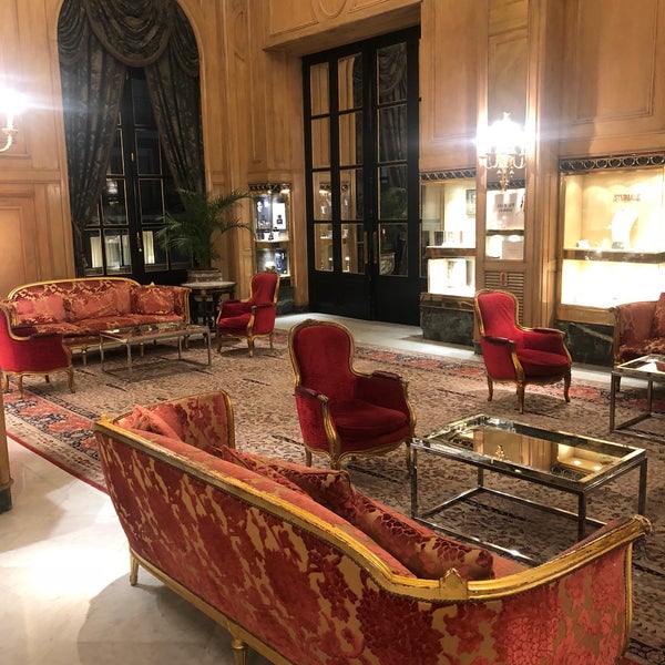 รูปภาพถ่ายที่ Alvear Palace Hotel โดย Luiz M. เมื่อ 10/31/2018