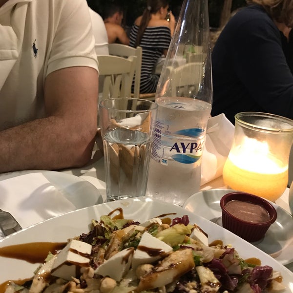 Снимок сделан в ARCADIA authentic greek traditional restaurant пользователем Rowaida 9/14/2017