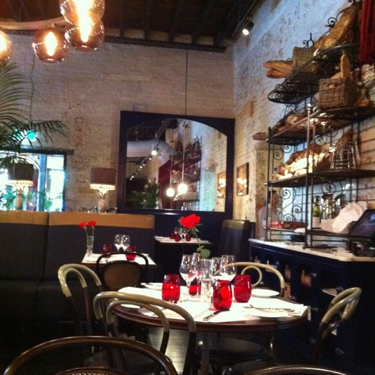 Photo taken at Ananas Bar &amp; Brasserie by Gordon M. on 10/17/2012