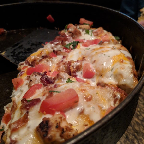 Photo taken at BJ&#39;s Restaurant &amp; Brewhouse by Hunter G. on 1/10/2018