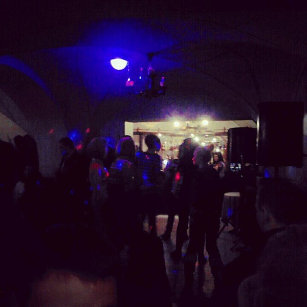 One more pub покрышкина. Измайлово бета шведский стол. Москва гостиница измайлово бета парк. Бета паб. Бета паб.