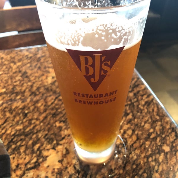Photo taken at BJ&#39;s Restaurant &amp; Brewhouse by Jason W. on 7/24/2020
