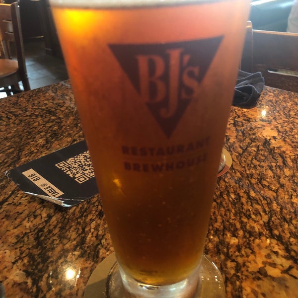 Photo taken at BJ&#39;s Restaurant &amp; Brewhouse by Jason W. on 9/4/2020