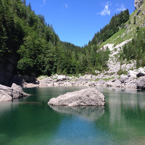 Crno jezero весной