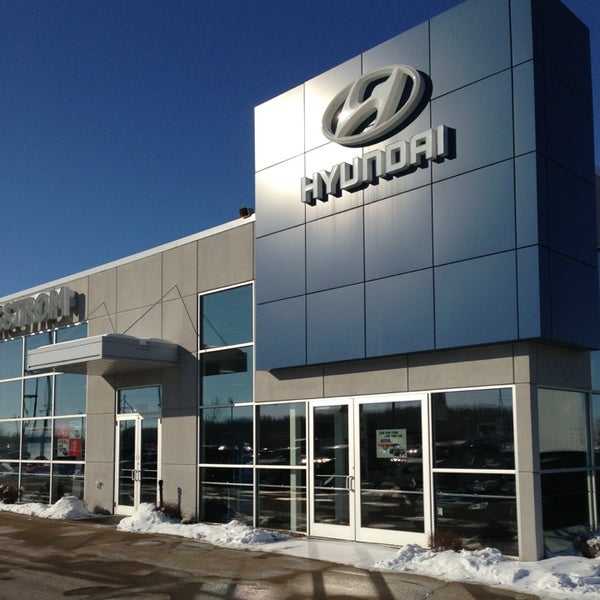 Photo taken at Bergstrom Victory Lane Imports (Hyundai, Mazda, Mitsubishi &amp; Nissan) by Craig R. on 1/4/2013