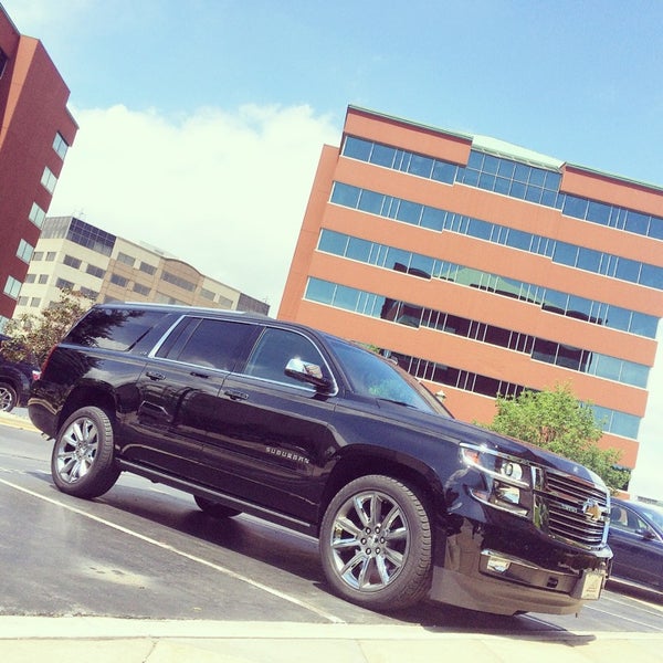 6/26/2014にCraig R.がBergstrom Automotive Corporate Headquartersで撮った写真