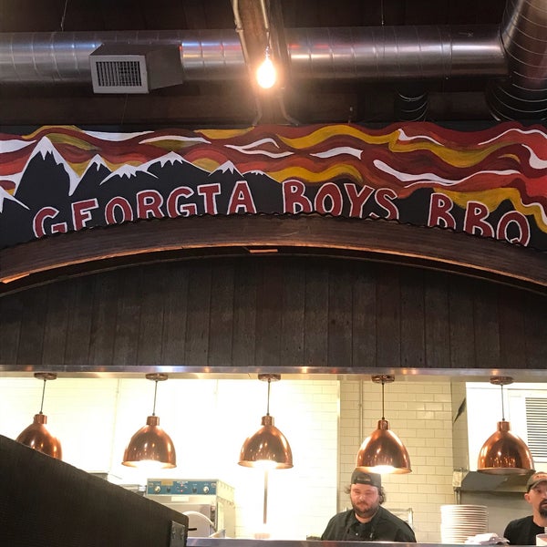 5/27/2018にMadsterがGeorgia Boys BBQ - Longmontで撮った写真