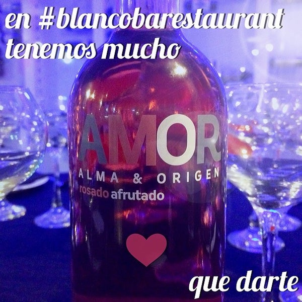 Das Foto wurde bei Blanco Bar Restaurant von Marcos P. am 2/14/2014 aufgenommen