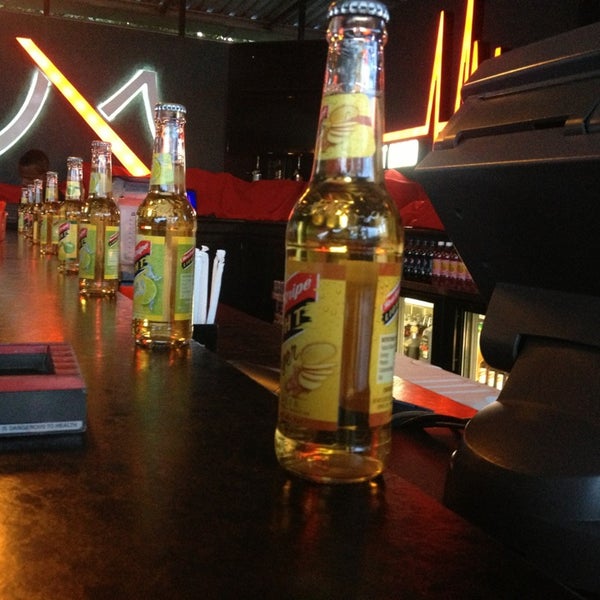 Foto tomada en Macau Gaming Lounge &amp; Bar  por Omar el 7/2/2013