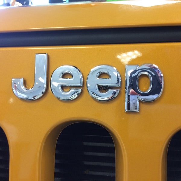 5/26/2014에 Thor G.님이 Bergstrom Chrysler Dodge Jeep Ram of Oshkosh에서 찍은 사진