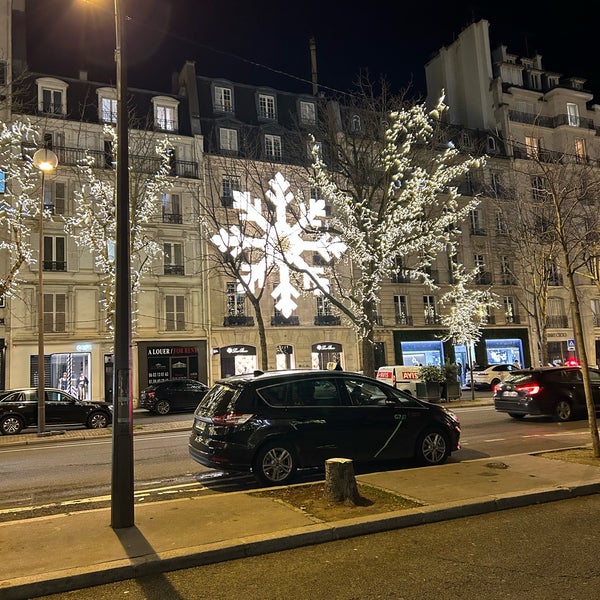 Photos at Montaigne Market - Champs-Élysées - 57 avenue Montaigne
