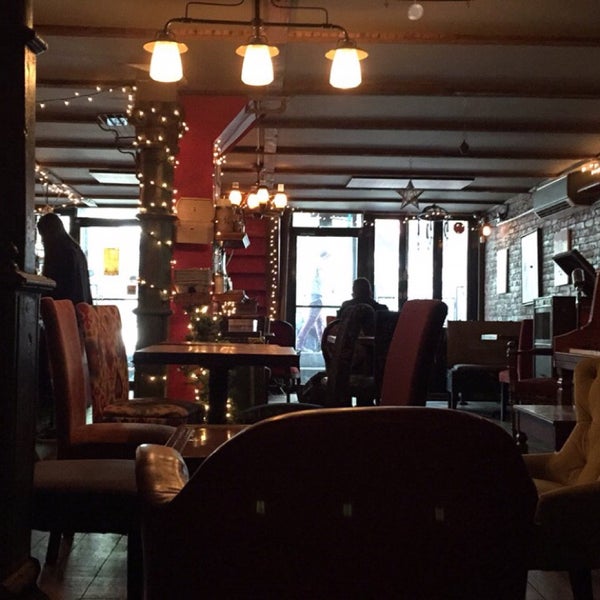 such a pleasant place to get work done. free wifi; chill, non-distracting music; cozy atmosphere; and friendly staff!
