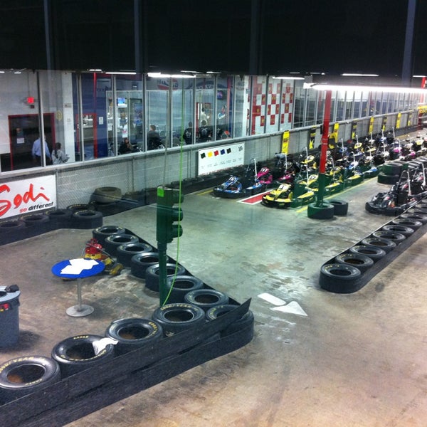 Das Foto wurde bei Track 21 Indoor Karting &amp; More von Sean C. am 1/16/2013 aufgenommen