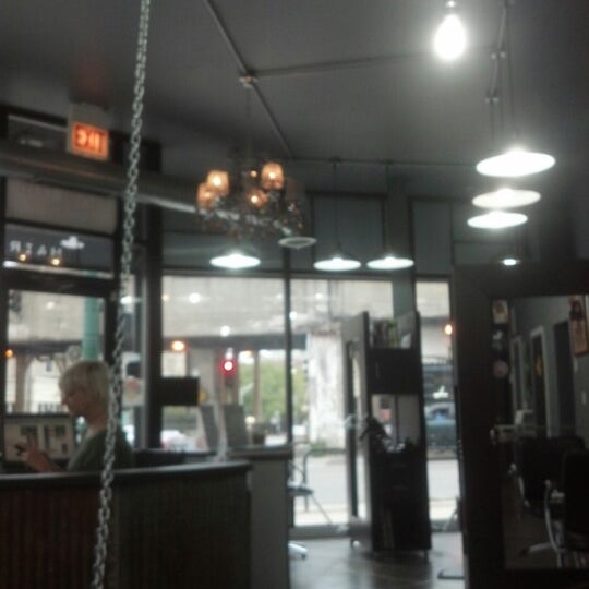 9/21/2012 tarihinde Trudy D.ziyaretçi tarafından Spoil Me Hair Salon and Spa'de çekilen fotoğraf