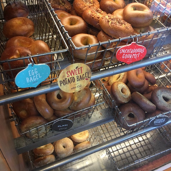 Einstein Bros Bagels College Park'da Simit Dükkanı