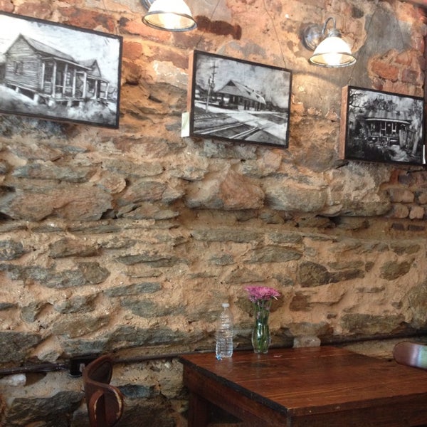 6/8/2013 tarihinde Tara D.ziyaretçi tarafından Julianna&#39;s Coffee &amp; Crepes'de çekilen fotoğraf