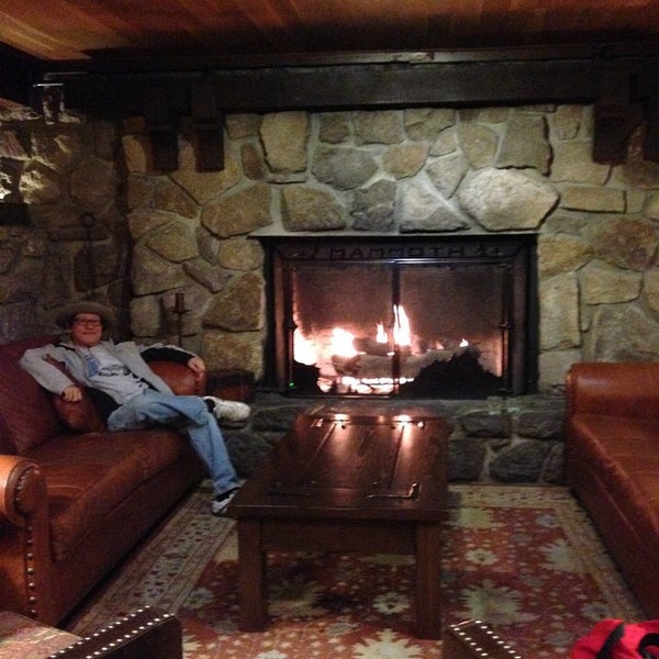 10/13/2014 tarihinde B C.ziyaretçi tarafından Mammoth Mountain Inn'de çekilen fotoğraf