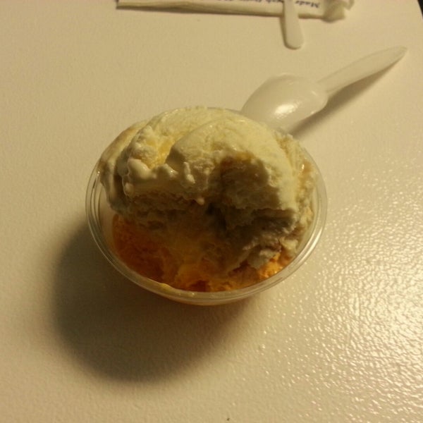 12/1/2014にJo C.がHandel&#39;s Homemade Ice Cream &amp; Yogurtで撮った写真