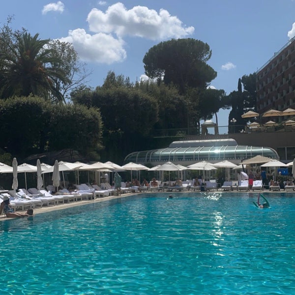 Foto scattata a Rome Cavalieri - Waldorf Astoria Resort da Juju il 8/16/2022