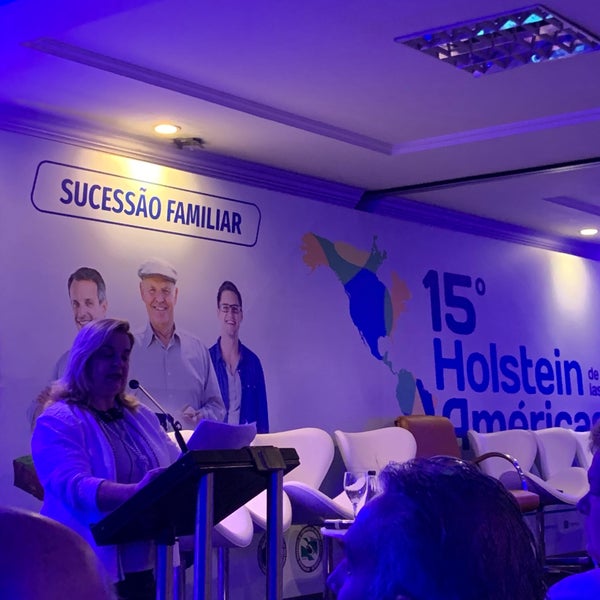 Foto scattata a Mabu Curitiba Business da Cleverson F. il 8/15/2019