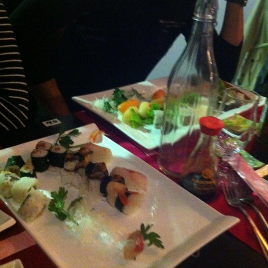 Photo taken at Sushi 189 by Tommaso I. on 10/9/2012