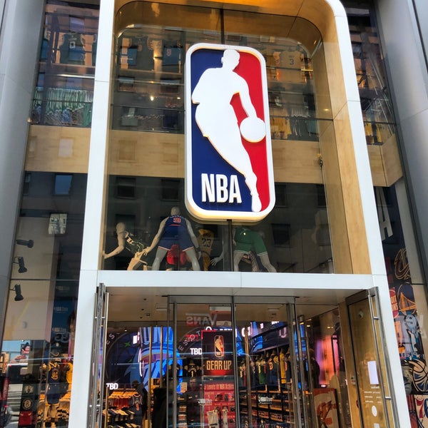 NBA Store: New York City Sporting Goods & Apparel Store, Midtown East