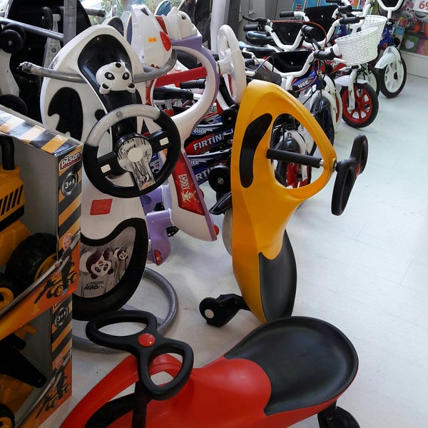 Photos At Toyzz Shop Bahcesehir 2 Kisim E Blok No 5 Bahcesehir