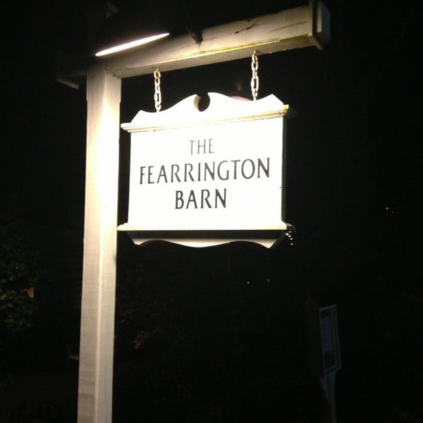 รูปภาพถ่ายที่ Fearrington Barn โดย hopie a. เมื่อ 12/5/2013