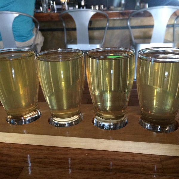 Photo taken at Urban Orchard Cider Co. by Kris L. on 4/11/2015