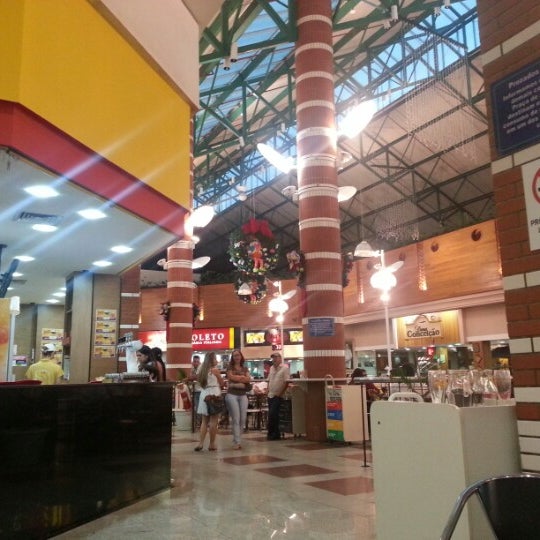 Photo taken at Shopping Vale do Aço by Leo A. on 11/9/2012