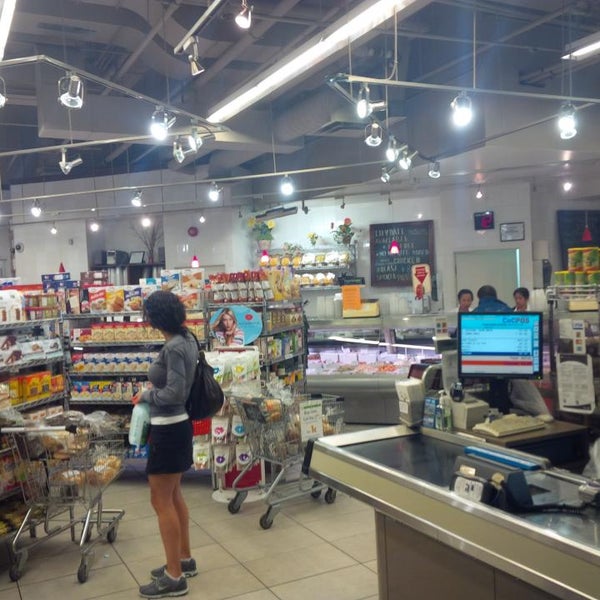 Nortown Foods Butcher in Vaughan