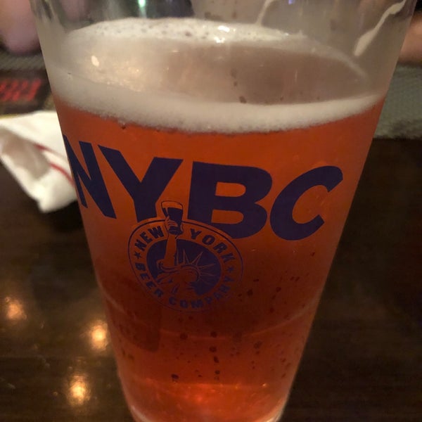 Foto tirada no(a) The New York Beer Company por Jessica G. em 9/7/2019