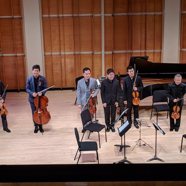 Foto tomada en Merkin Concert Hall  por Andrew 👀 W. el 9/27/2018