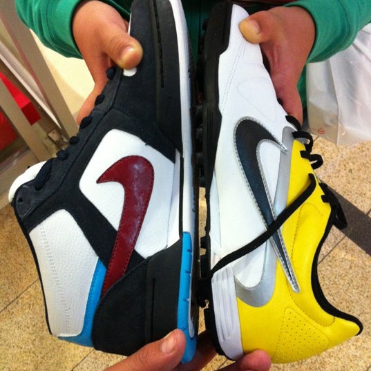 Photo taken at Nike Factory Store by Elias A. on 12/9/2012