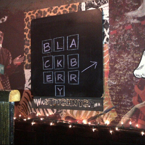 Foto scattata a Stitch Bar &amp; Lounge da Alicia il 12/11/2012