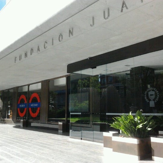 รูปภาพถ่ายที่ Fundación Juan March โดย David C. เมื่อ 10/11/2012