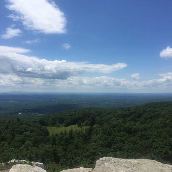 Foto scattata a Mohonk Preserve da Andrew F. il 7/24/2017