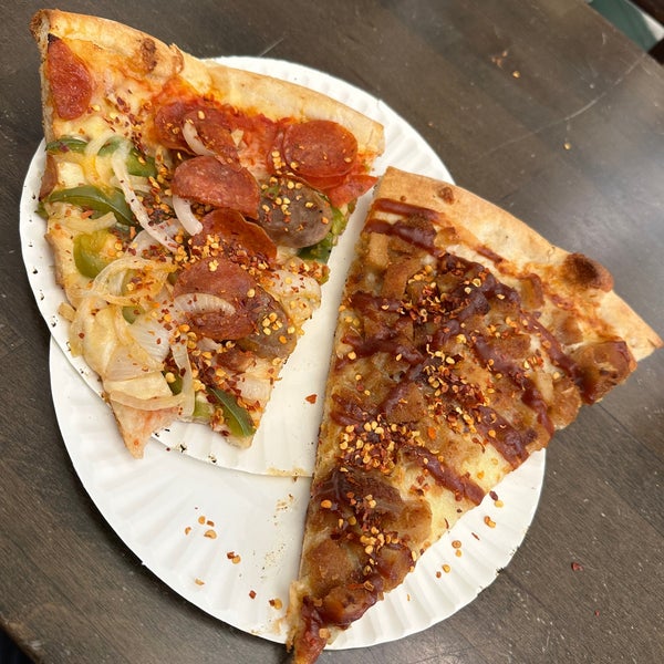 Photo taken at Bleecker Street Pizza by Andrew F. on 1/20/2023