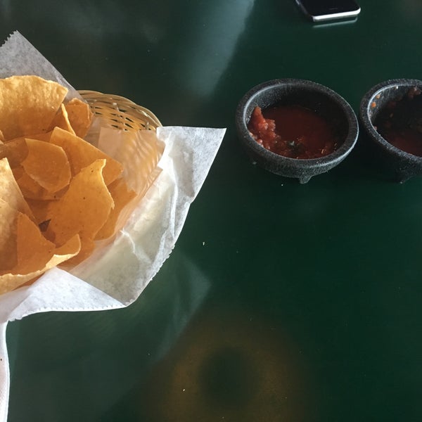 รูปภาพถ่ายที่ Pablo&#39;s Mexican Restaurant โดย Tom C. เมื่อ 2/21/2017