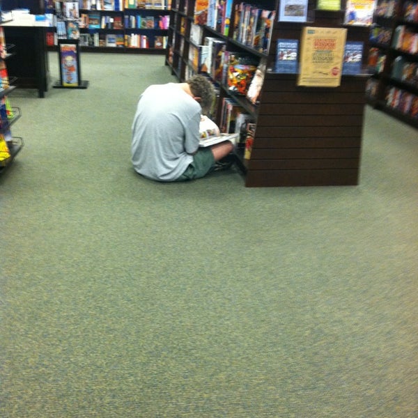 Barnes Noble Fenton Mo