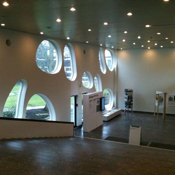 3/10/2013에 Shien Y.님이 deSingel Internationale Kunstcampus에서 찍은 사진