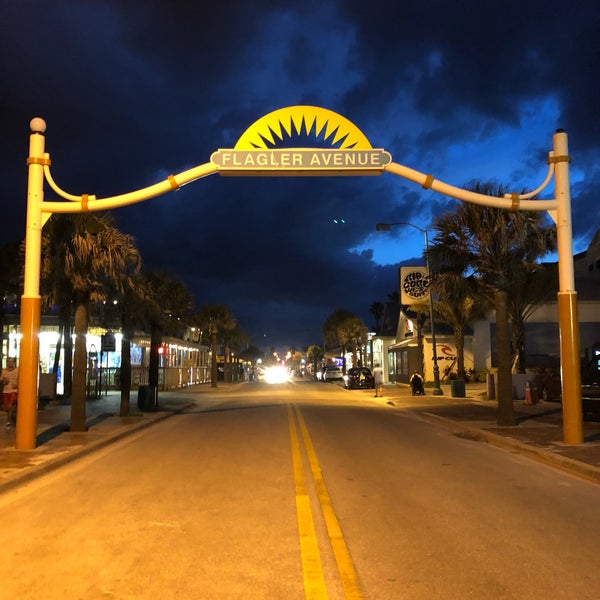 6/11/2018 tarihinde M S.ziyaretçi tarafından New Smyrna Beach Flagler Ave'de çekilen fotoğraf