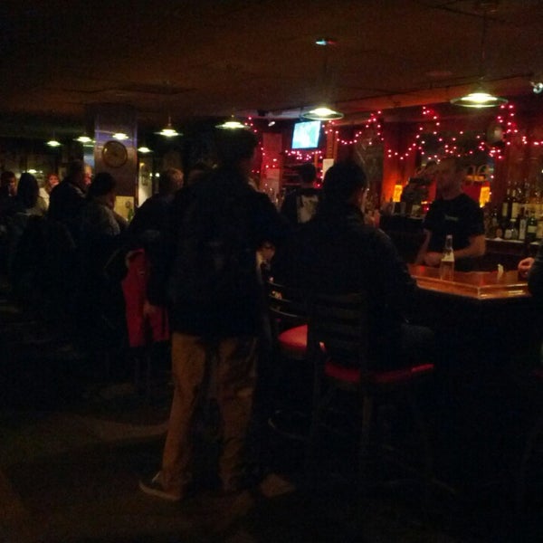 Foto diambil di The George Restaurant &amp; Pub oleh Michael C. pada 2/28/2013