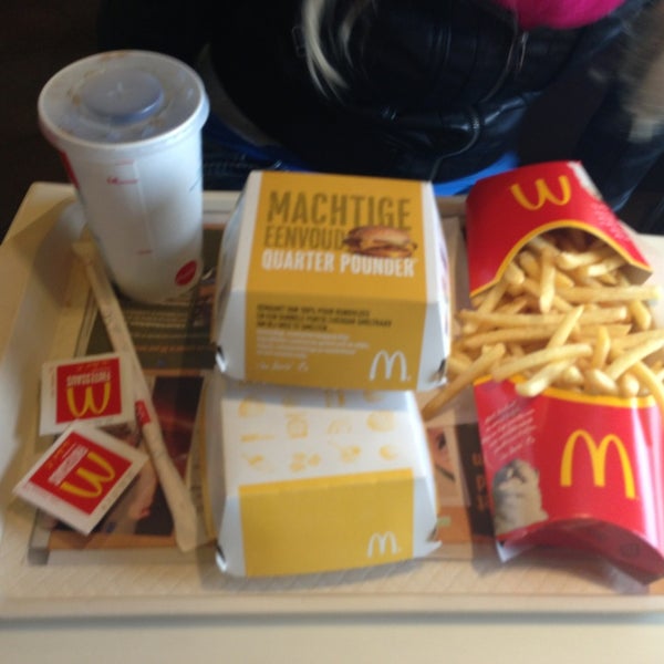 รูปภาพถ่ายที่ McDonald&#39;s โดย Kees-Jan L. เมื่อ 1/18/2013