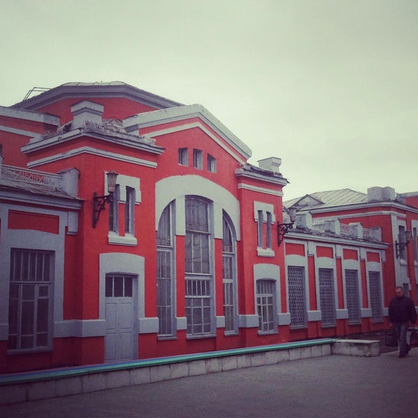 Жд вокзал барнаул телефон. Железнодорожный вокзал Барнаул. ЖД вокзал Барнаул 1940. Город Барнаул вокзал. Вокзал Барнаул внутри.