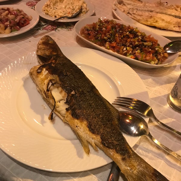 3/27/2018にCumhur  🇹🇷😎🇹🇷😎🇹🇷😎 İ.がTarihi Köy Restaurantで撮った写真